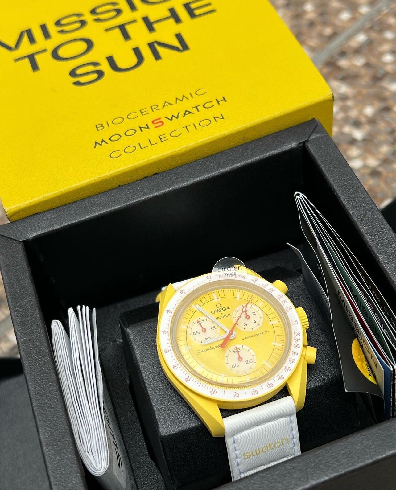 MOONSWATCH MISSION TO THE SUN - SWATCH X OMEGA BIOCERAMIC